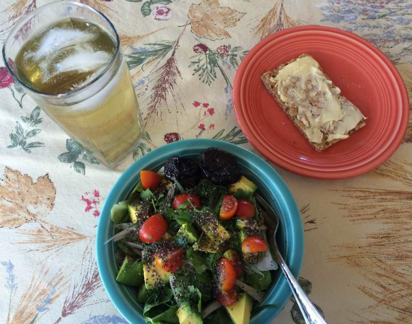 Breakfast salad, green tea, ry-vita